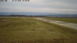 Pojezdová dráha, Runway