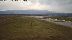 Pojezdová dráha, Runway