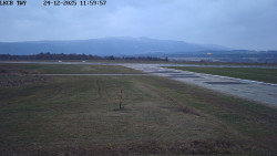 Pojezdová dráha, Runway