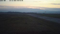 Pojezdová dráha, Runway