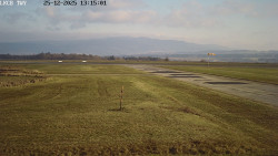 Pojezdová dráha, Runway