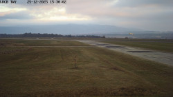 Pojezdová dráha, Runway