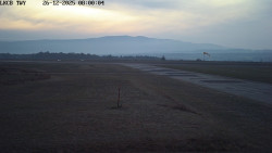 Pojezdová dráha, Runway