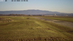 Pojezdová dráha, Runway