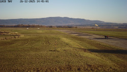 Pojezdová dráha, Runway