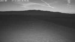 Pojezdová dráha, Runway