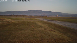 Pojezdová dráha, Runway