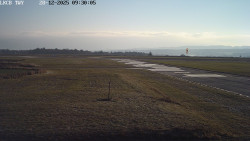 Pojezdová dráha, Runway