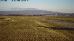 Pojezdová dráha, Runway