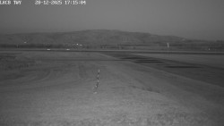 Pojezdová dráha, Runway