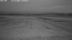 Pojezdová dráha, Runway