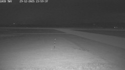 Pojezdová dráha, Runway