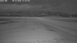 Pojezdová dráha, Runway