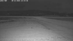 Pojezdová dráha, Runway