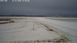 Pojezdová dráha, Runway