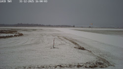 Pojezdová dráha, Runway