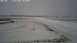 Pojezdová dráha, Runway