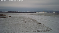 Pojezdová dráha, Runway