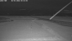 Pojezdová dráha, Runway