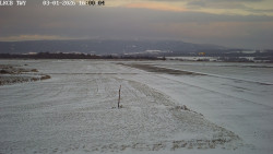 Pojezdová dráha, Runway