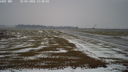 Pojezdová dráha, Runway