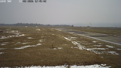 Pojezdová dráha, Runway