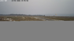 Pojezdová dráha, Runway