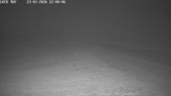 Pojezdová dráha, Runway