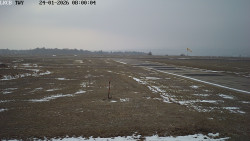 Pojezdová dráha, Runway