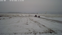 Pojezdová dráha, Runway