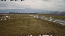 Pojezdová dráha, Runway