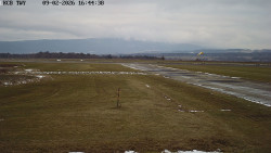 Pojezdová dráha, Runway