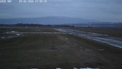 Pojezdová dráha, Runway