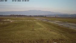 Pojezdová dráha, Runway