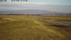 Pojezdová dráha, Runway