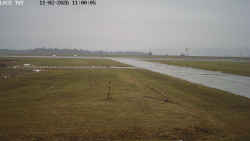 Pojezdová dráha, Runway