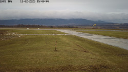 Pojezdová dráha, Runway