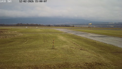 Pojezdová dráha, Runway