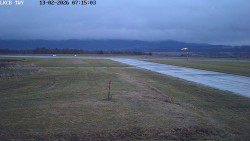 Pojezdová dráha, Runway