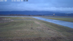 Pojezdová dráha, Runway