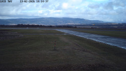 Pojezdová dráha, Runway