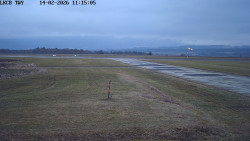 Pojezdová dráha, Runway