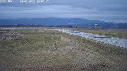 Pojezdová dráha, Runway