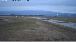 Pojezdová dráha, Runway