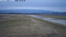 Pojezdová dráha, Runway