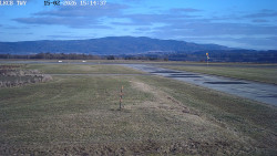 Pojezdová dráha, Runway