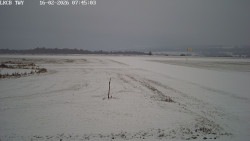 Pojezdová dráha, Runway