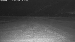 Pojezdová dráha, Runway