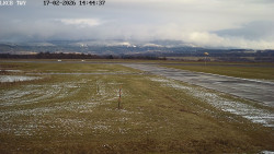 Pojezdová dráha, Runway