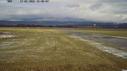 Pojezdová dráha, Runway